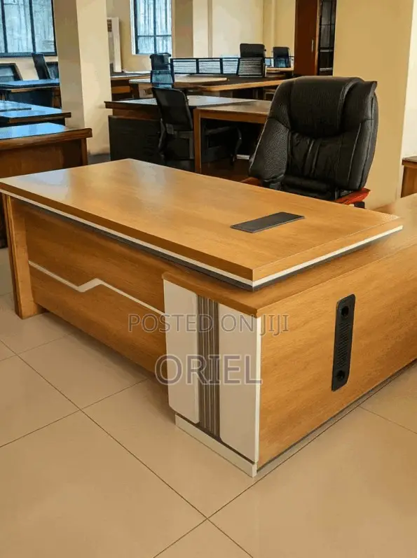 Office Desk : 1.6m Executive Brown Office Desk