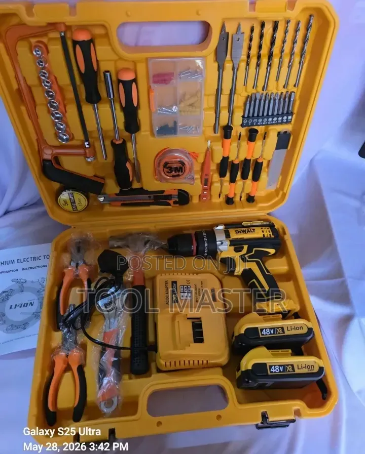 Dewalt Cordless Drill/48v Dewalt Cordles Drill With Metallic Chuck