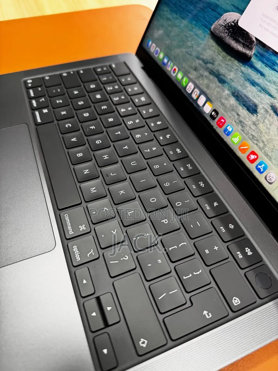 Laptop Apple MacBook Pro 2025 M5 16GB Apple M5 SSD 1T