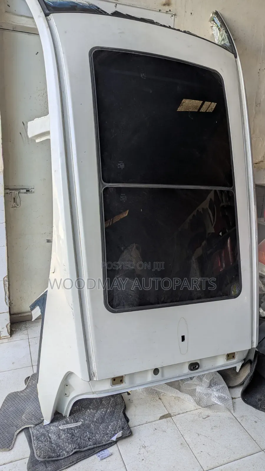 Toyota Harrier Roof