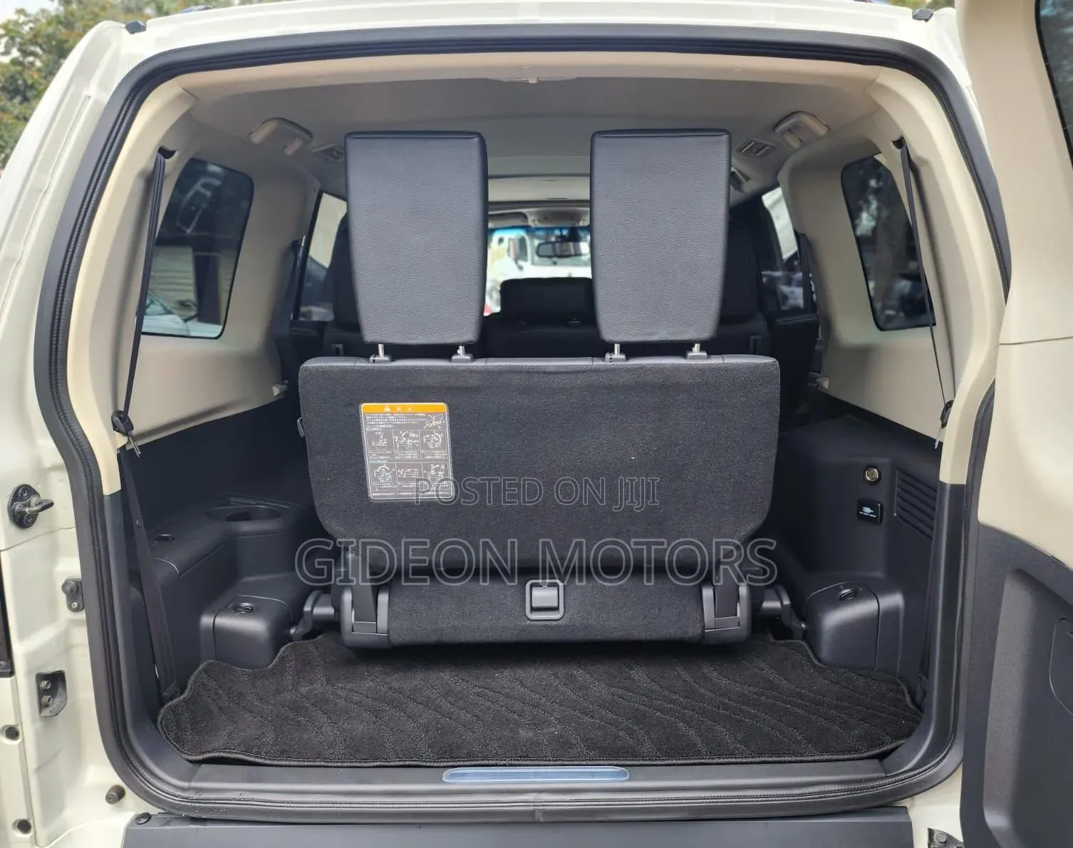 Mitsubishi Pajero 2019 White