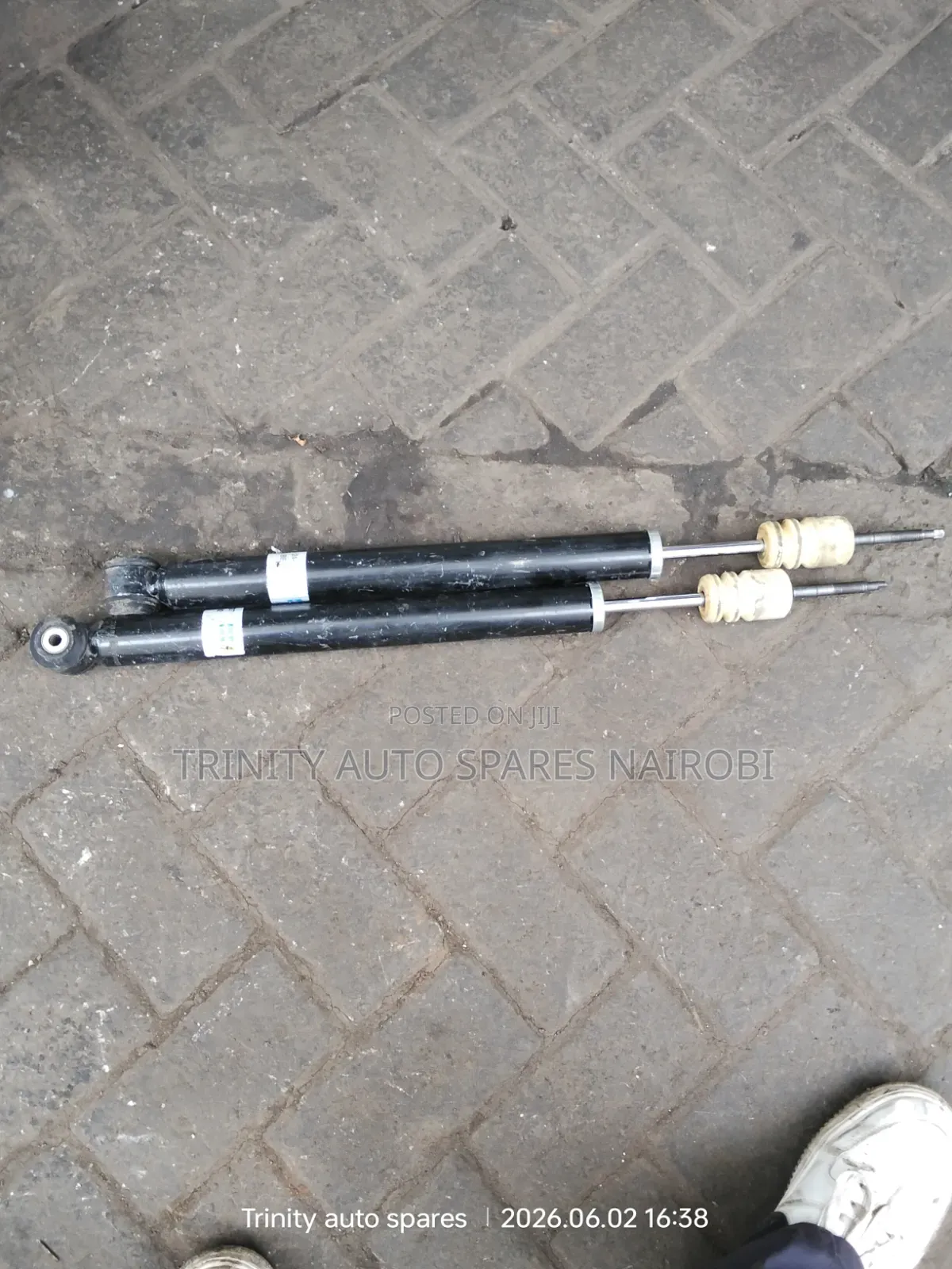 Original Ex Japan Mercedes Benz C Class W204 Rear Shock Absorbers