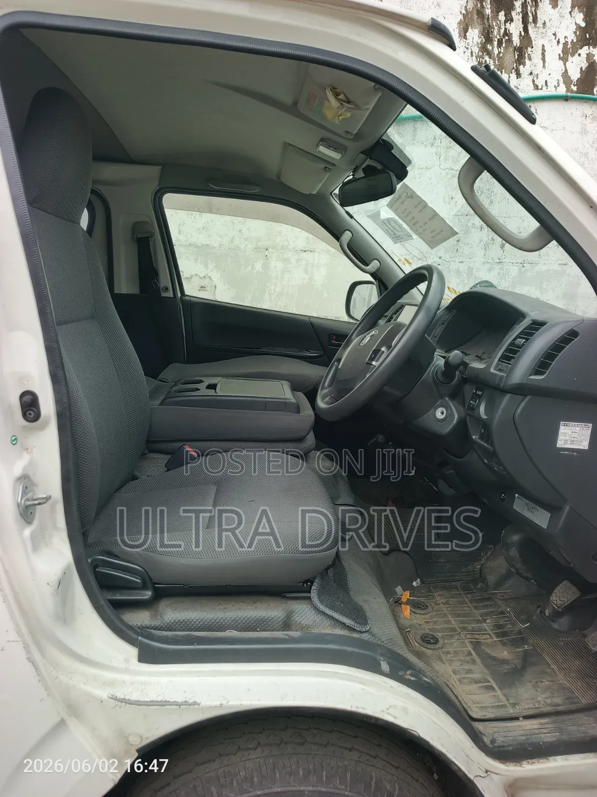 Toyota Grand HiAce 2019 White