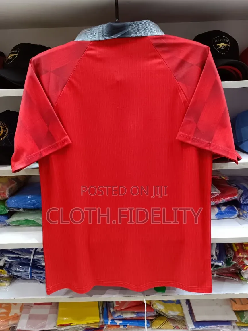 Manchester United 1996/1998 Umbro Retro Jersey.