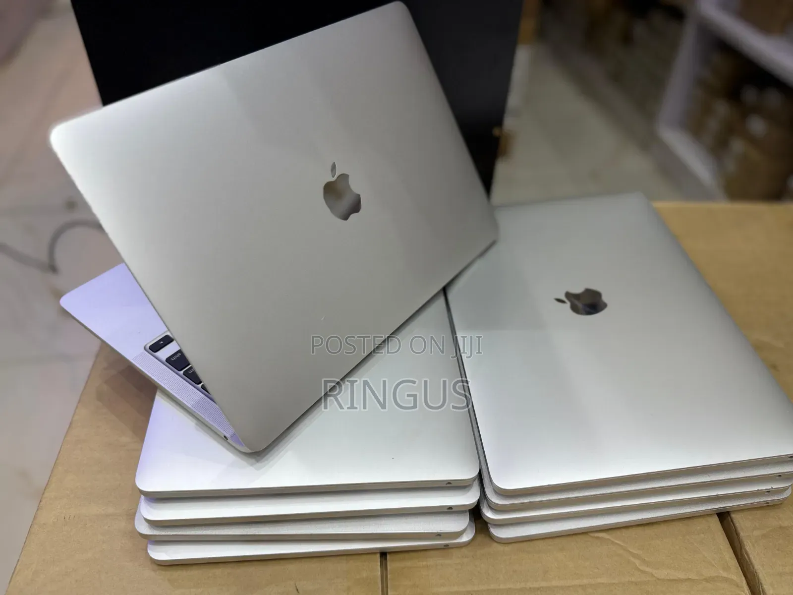 Laptop Apple MacBook Pro 2020 M1 16GB Apple M1 SSD 512GB