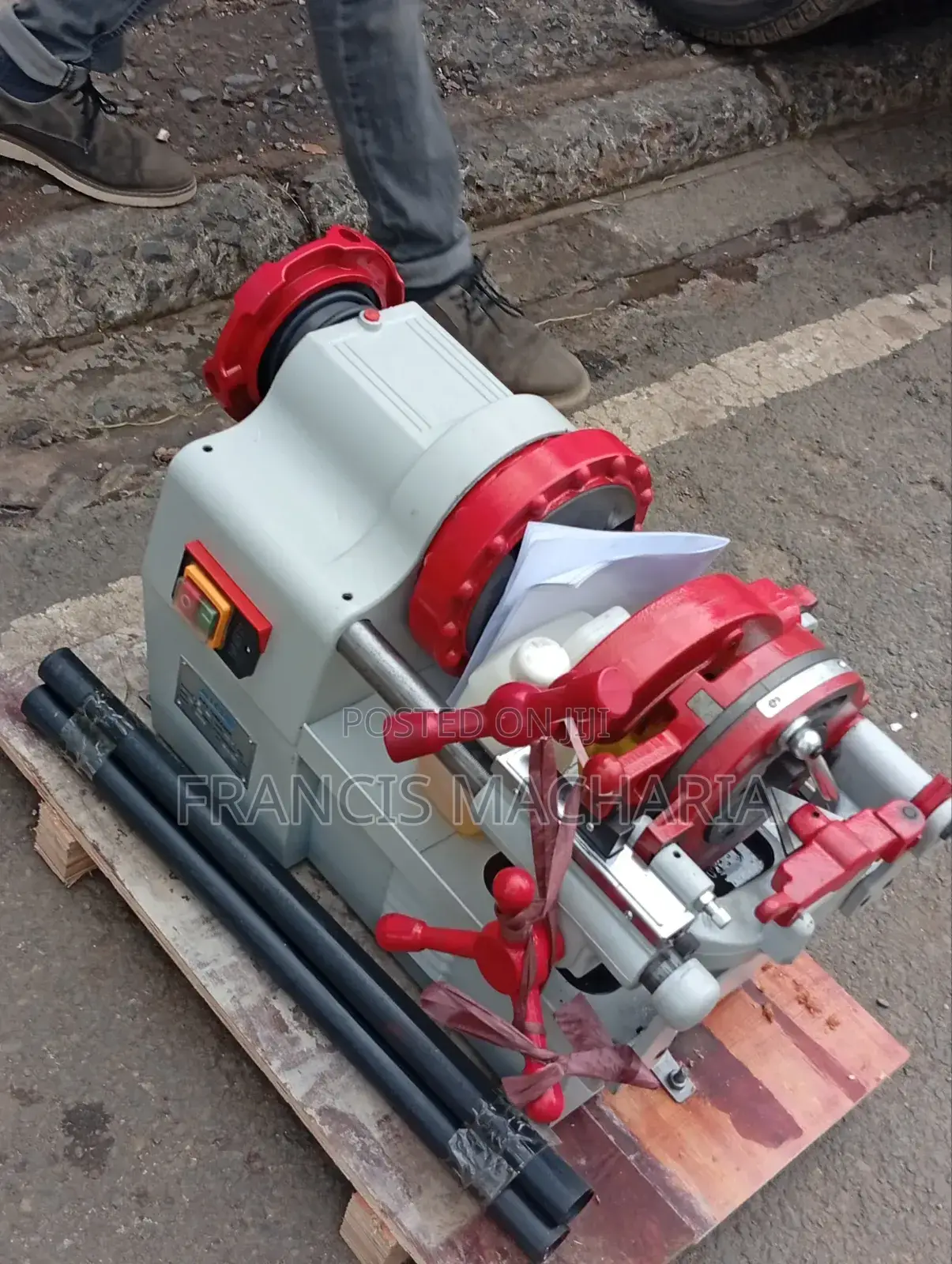 Thread Lathe Machine