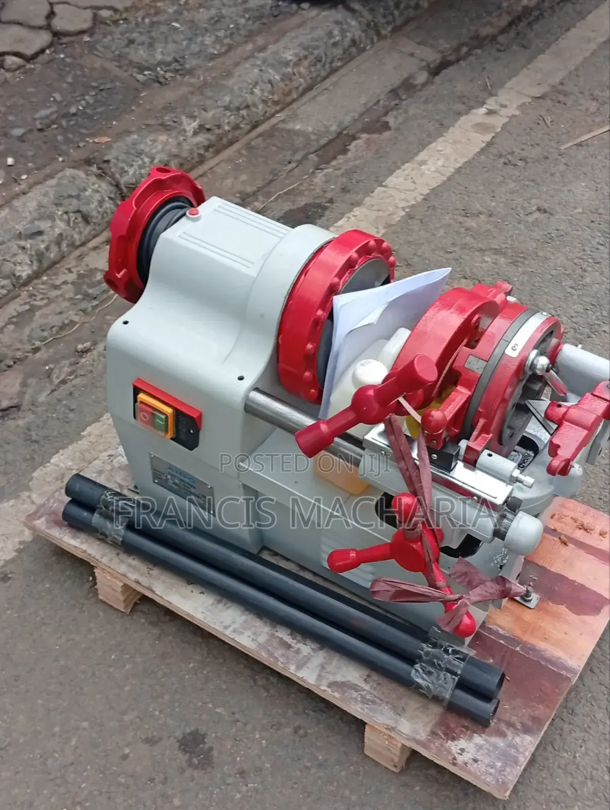 Thread Lathe Machine