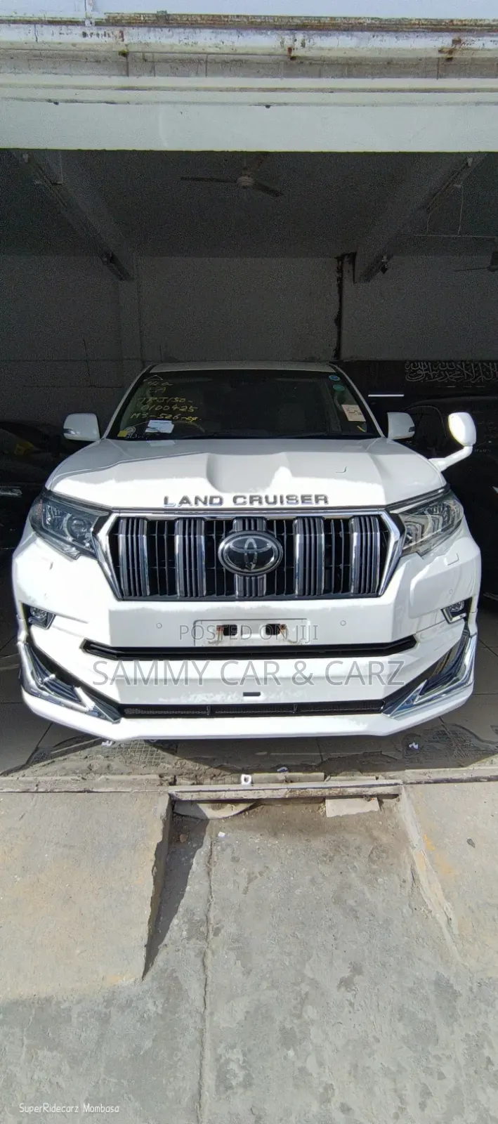 Toyota Land Cruiser Prado 2019 White