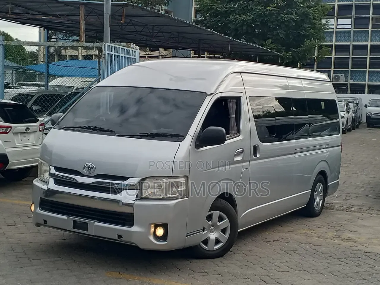 Toyota HiAce 2018 Silver