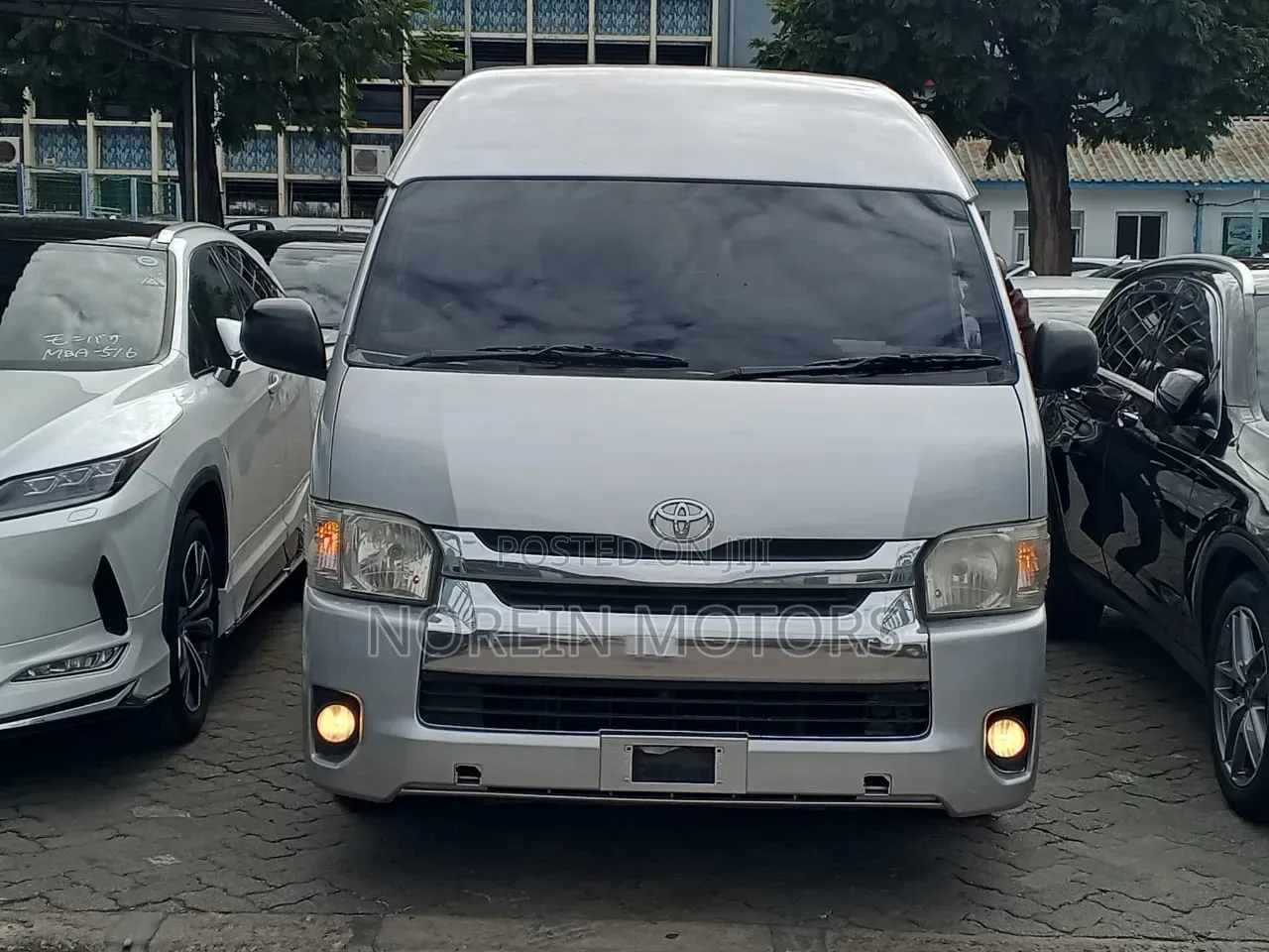 Toyota HiAce 2018 Silver