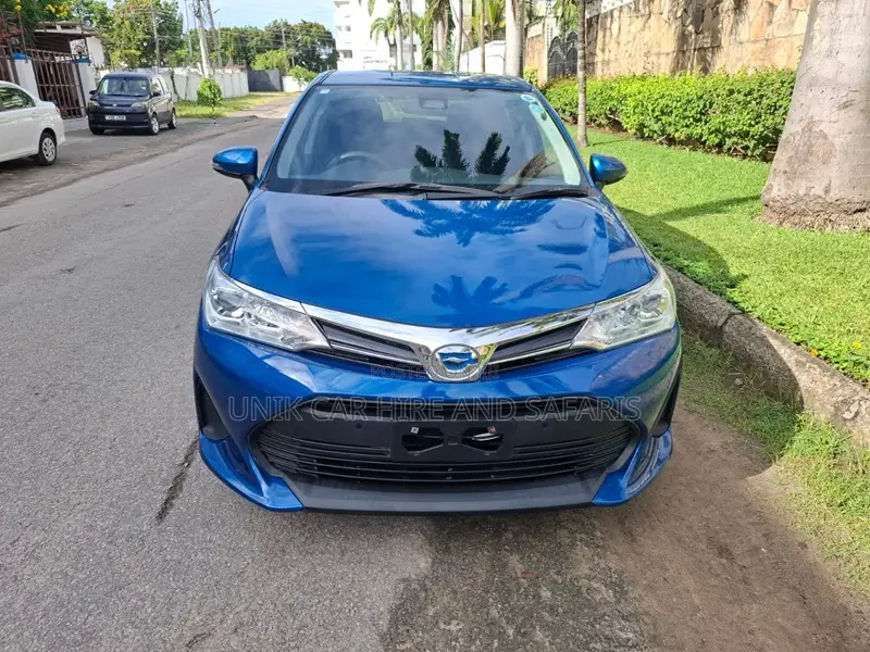 Toyota Corolla Fielder 1.5 Hybrid FWD 2020 Blue