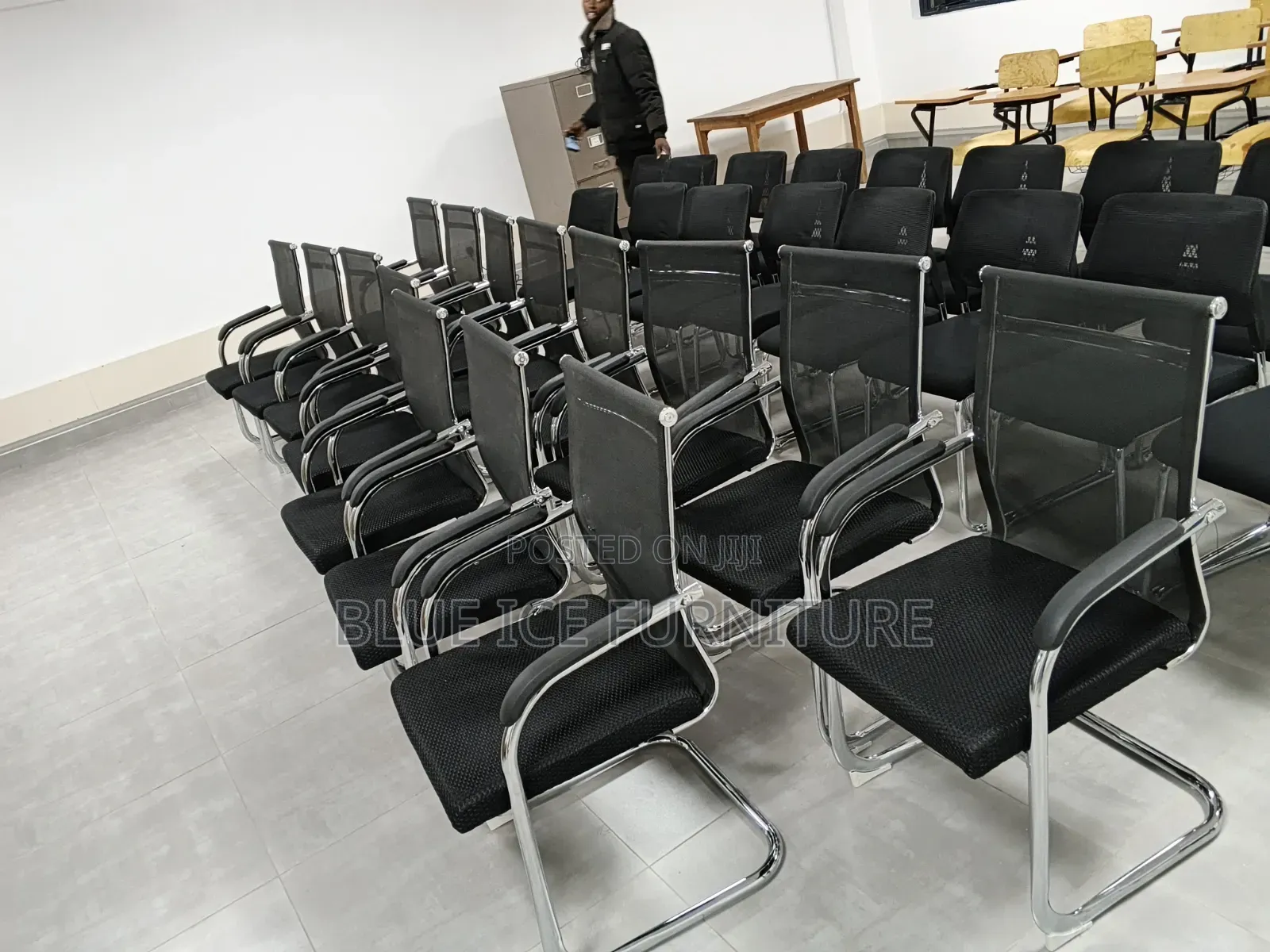 Cantilever Office Waiting Chair