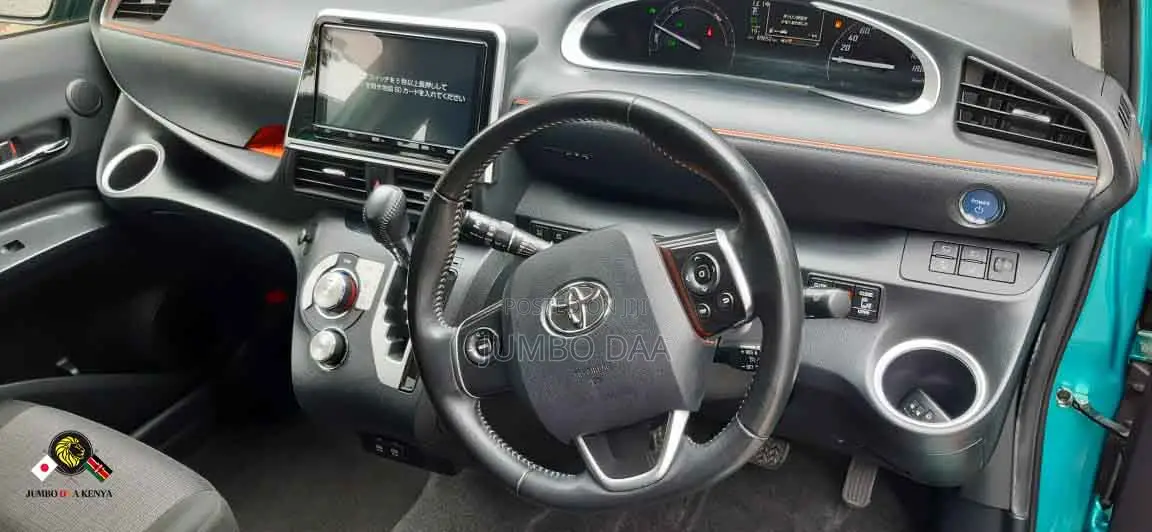 Toyota Sienta 1.5 FWD 2019 Green