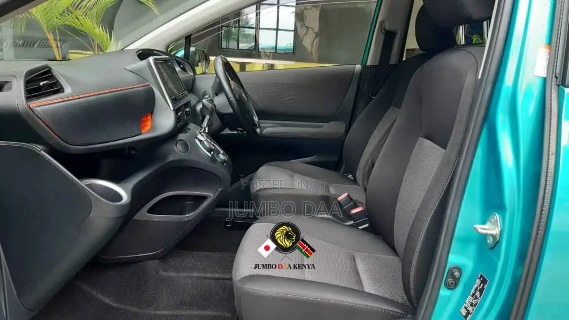 Toyota Sienta 1.5 FWD 2019 Green