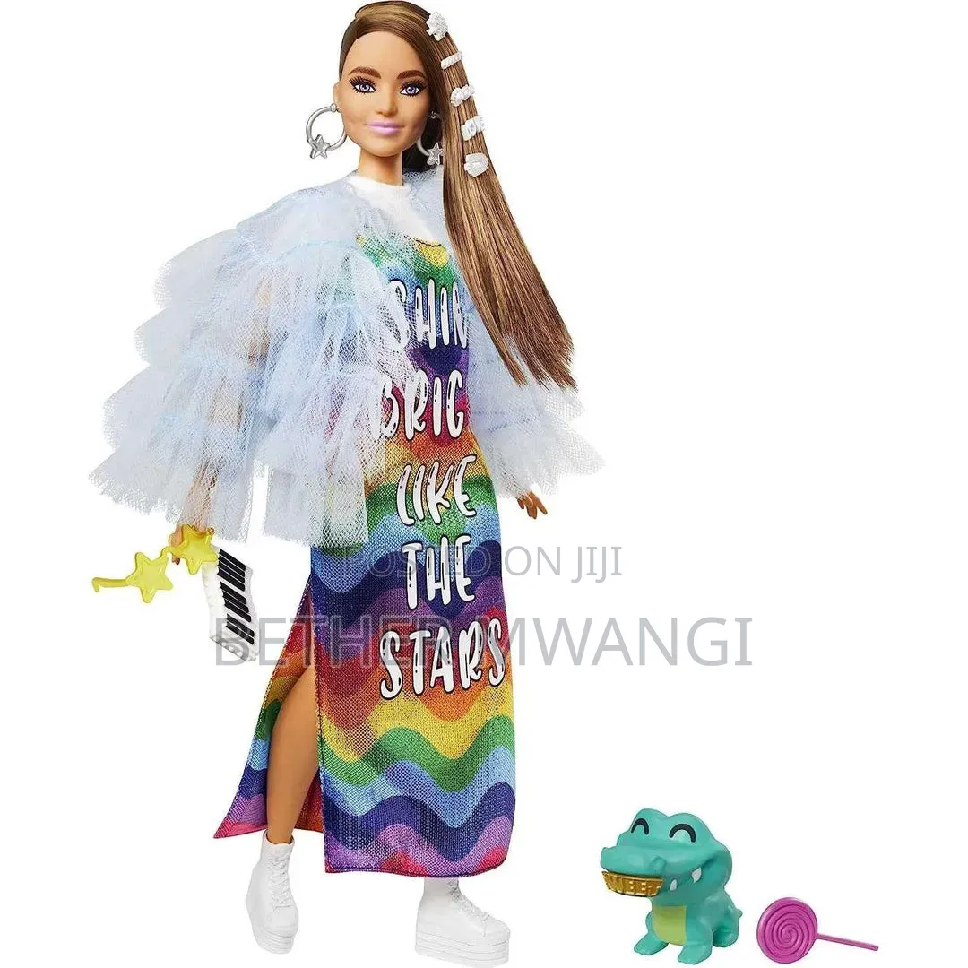 Barbie Extra Doll - Yellow Coat