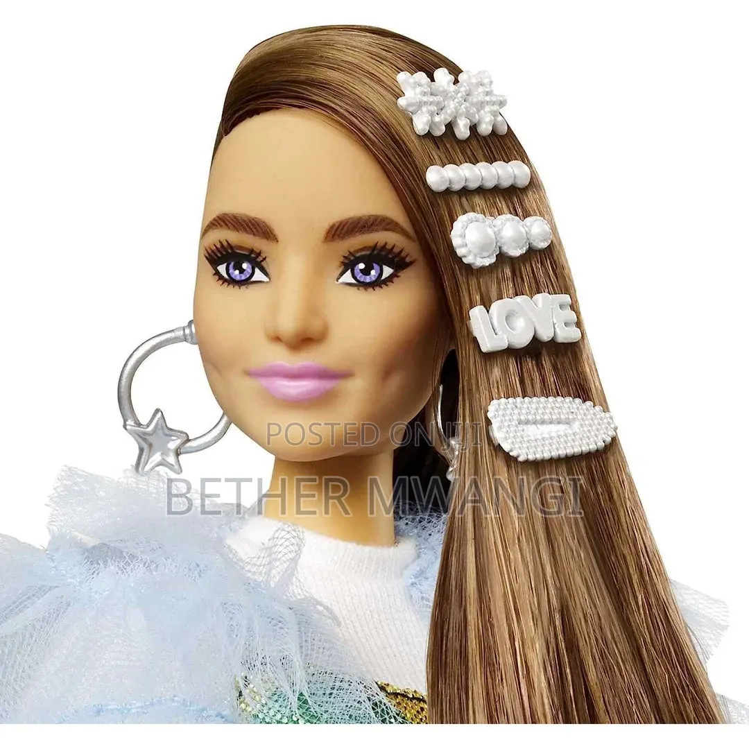 Barbie Extra Doll - Yellow Coat