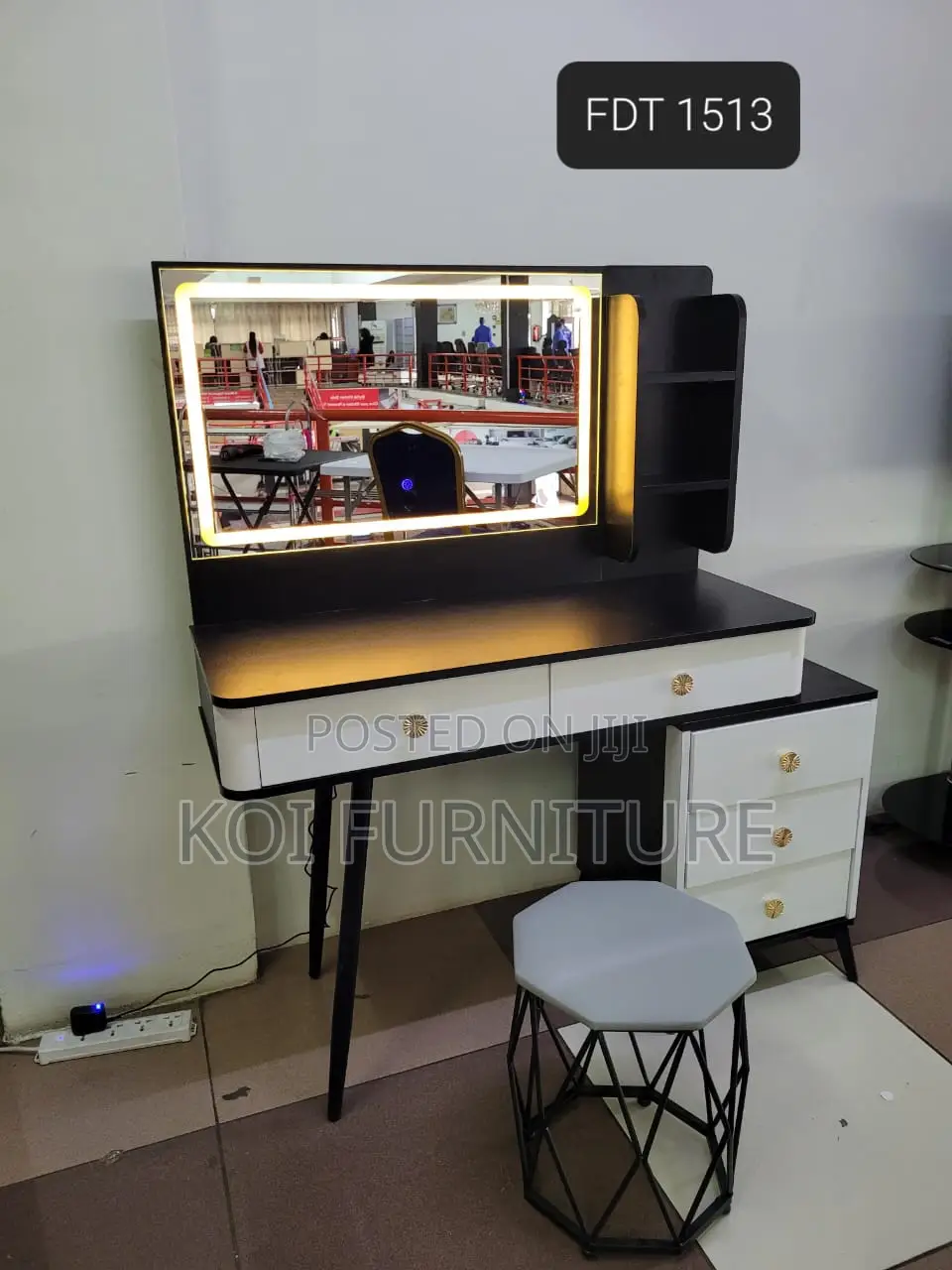 Vanity Set : Modern Led Vanity Dressing Table Set,