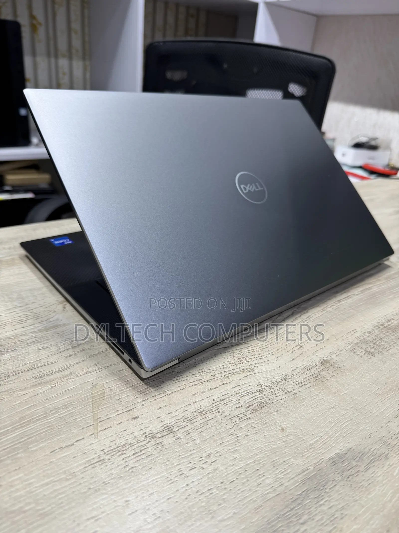 Laptop Dell Precision 5560 16GB Intel Core i7 SSD 512GB