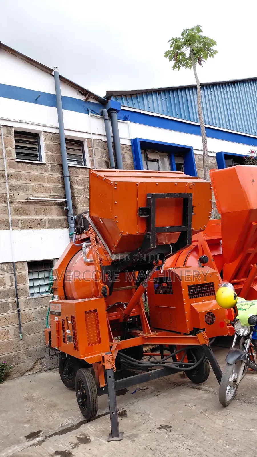 Commercial Esquire Mixer Self Loading Effect Best Quality.