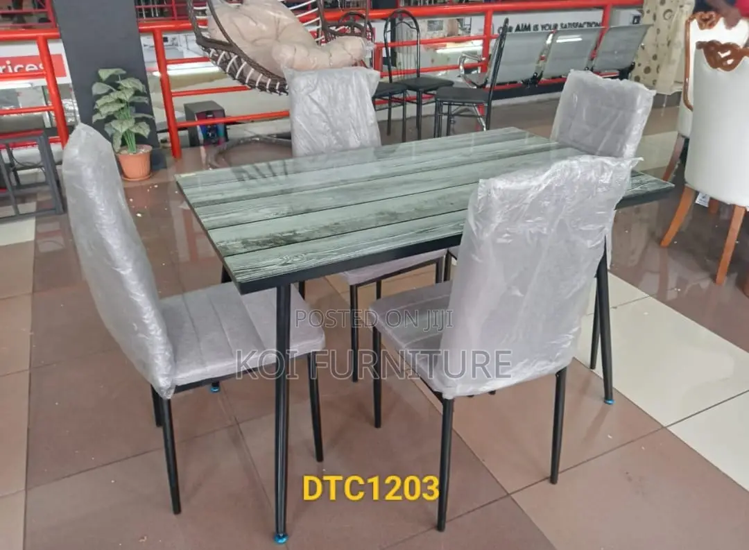 Dining Set : Modern 4-Seater Dining Set