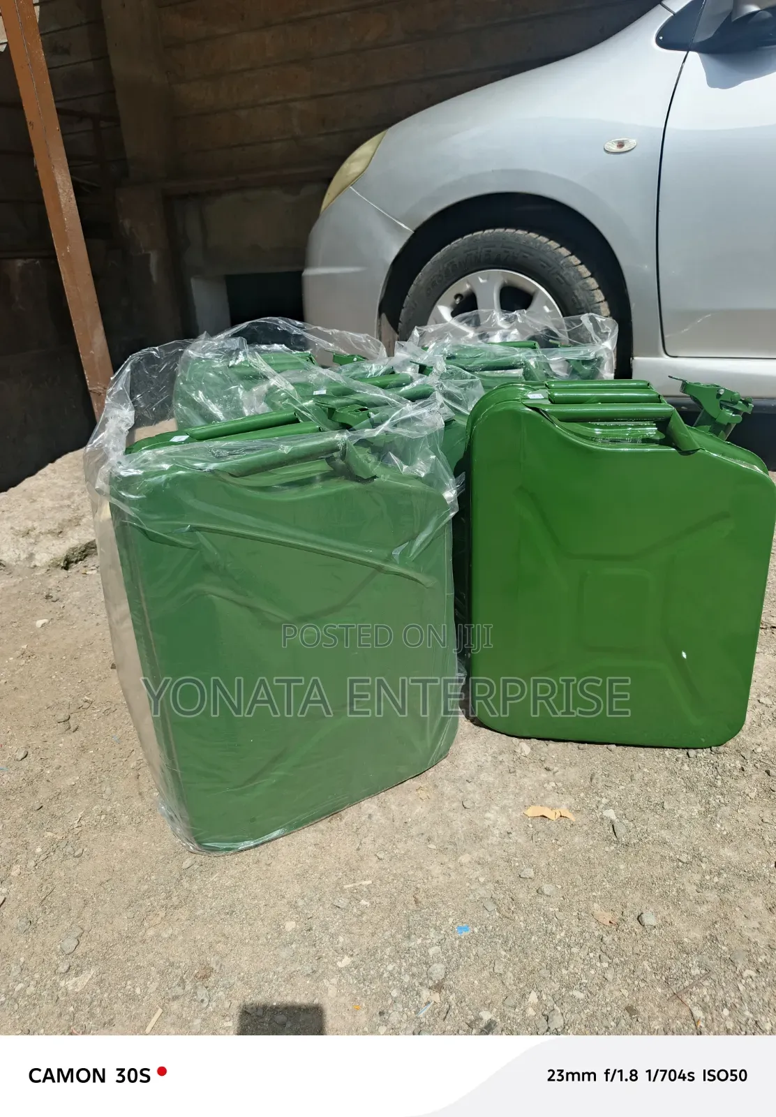 Dark Green Fuel Jerrycan (Mettalic)