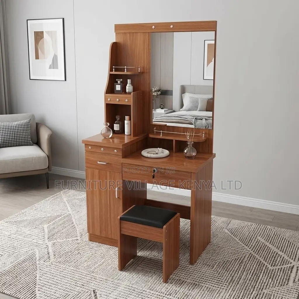 Wooden Brown Dressing Table With Mirror