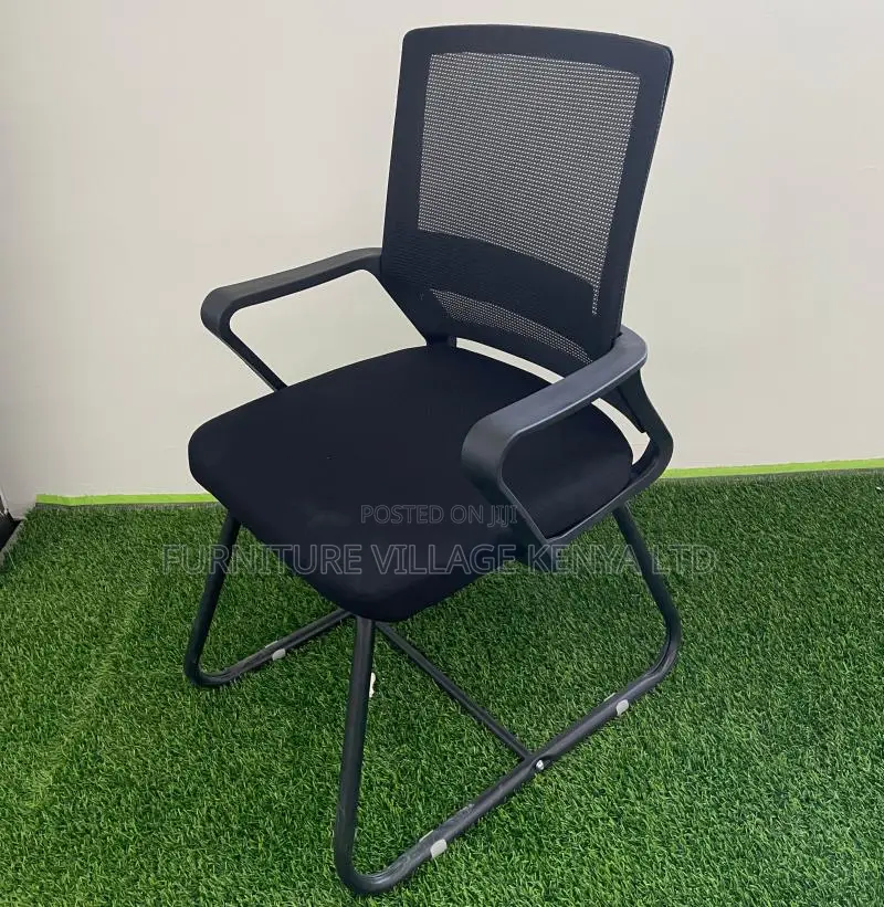 Ergonomic Arm Conference Seat