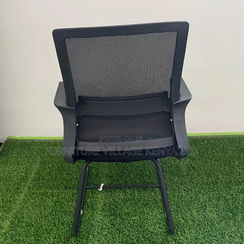 Ergonomic Arm Conference Seat