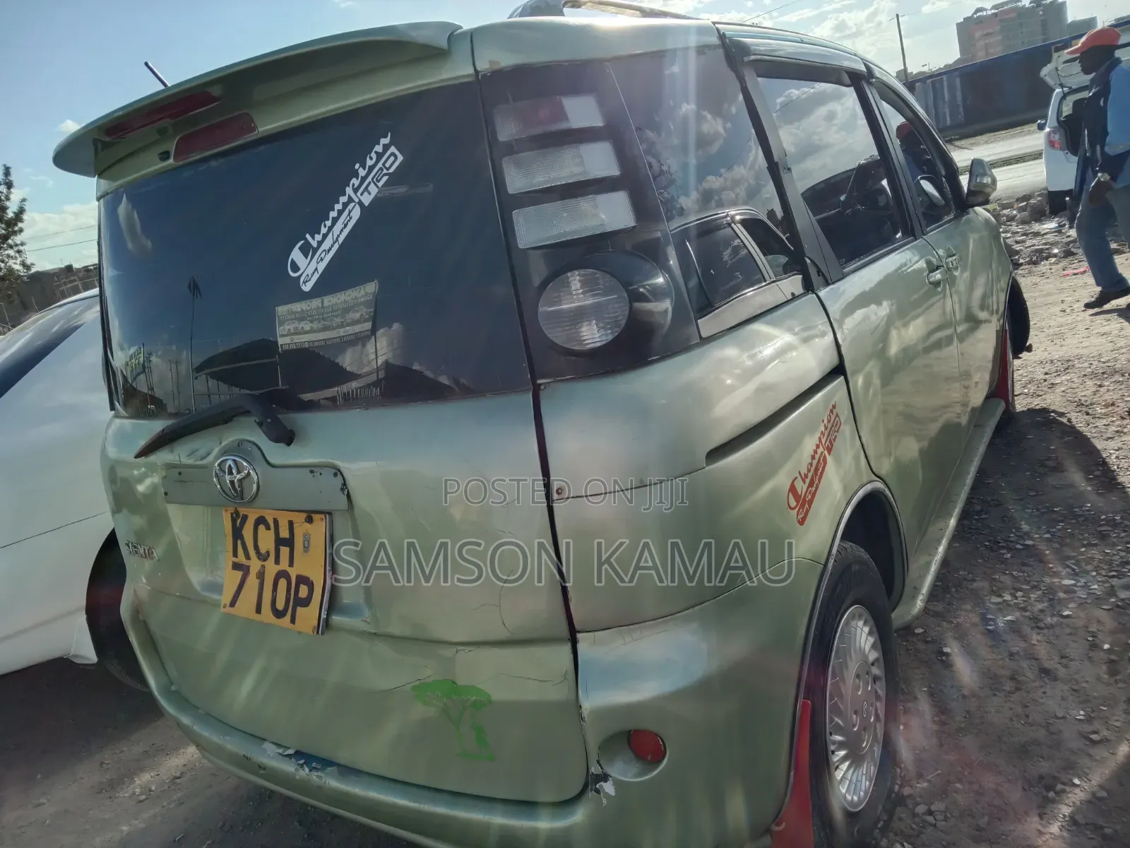 Toyota Sienta 2008 Green