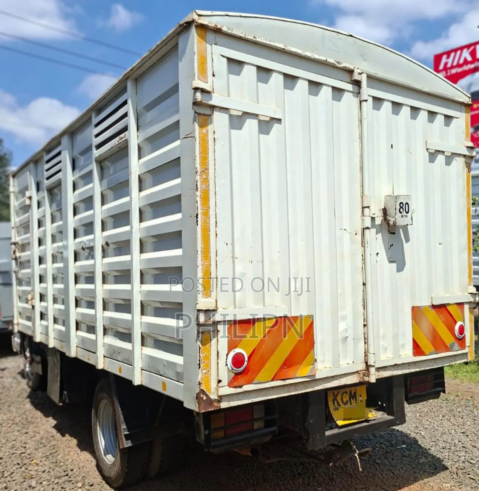 Isuzu NKR Local