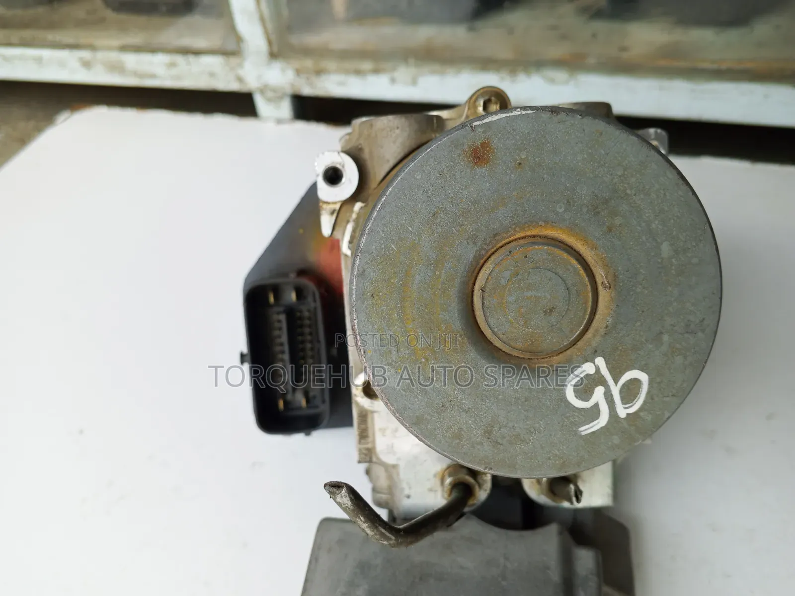 Toyota Hilux 2010-2015 Abs Pump (95)