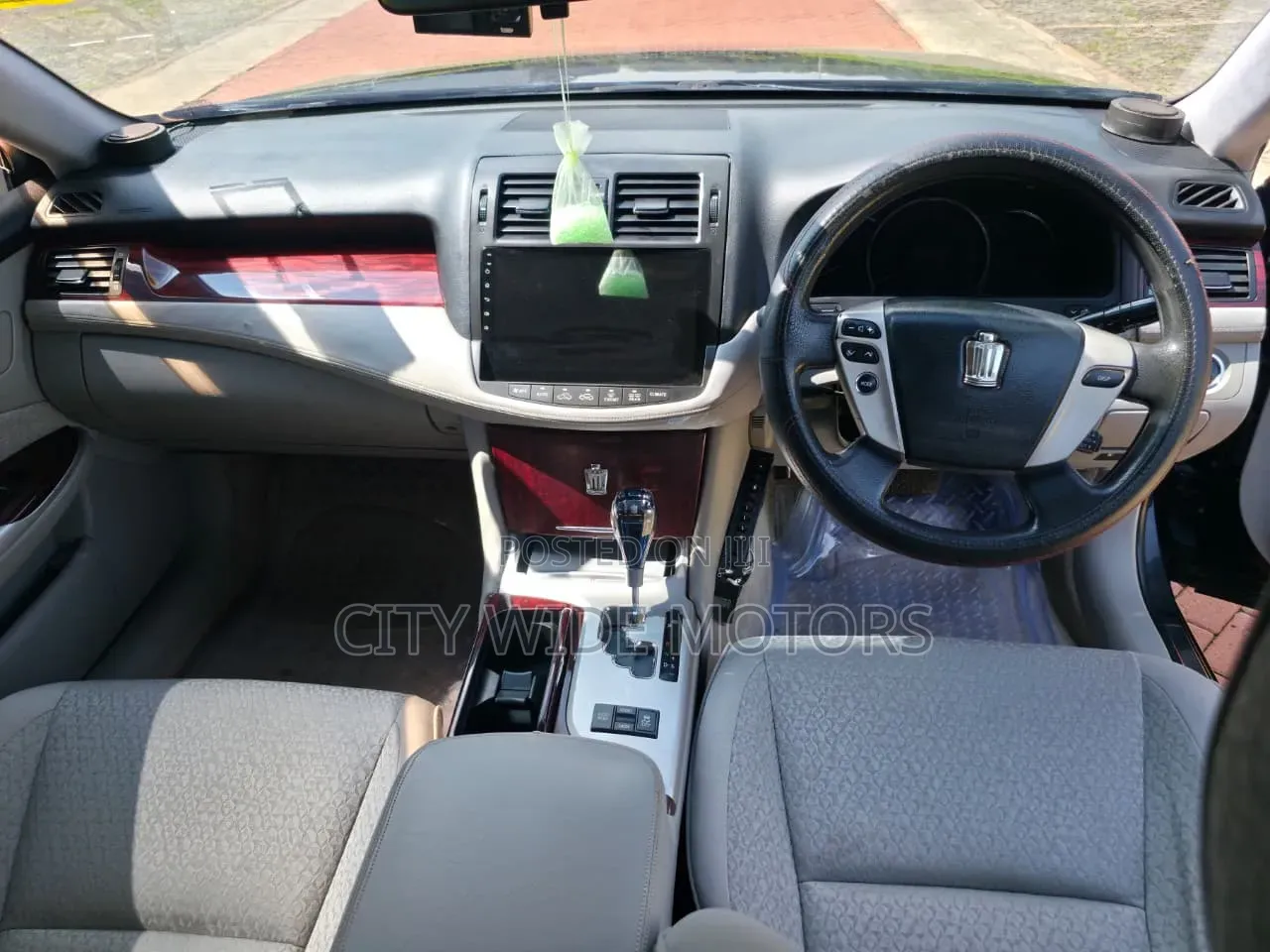Toyota Crown 2012 Black