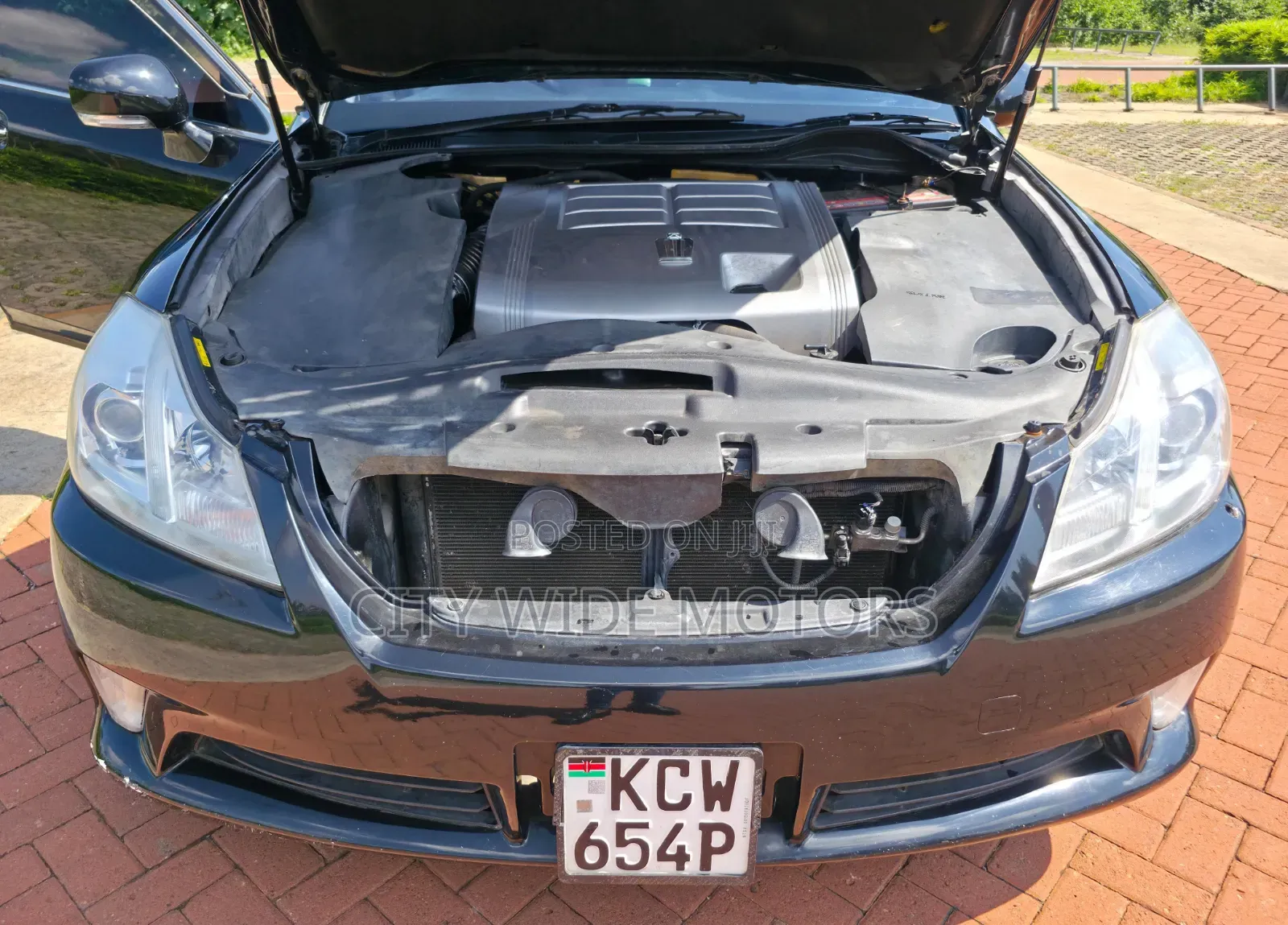 Toyota Crown 2012 Black