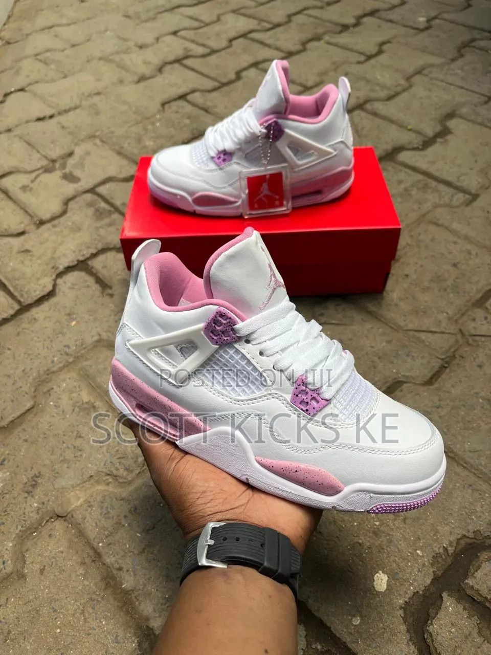 Air Jordan 4 Oreo Pink