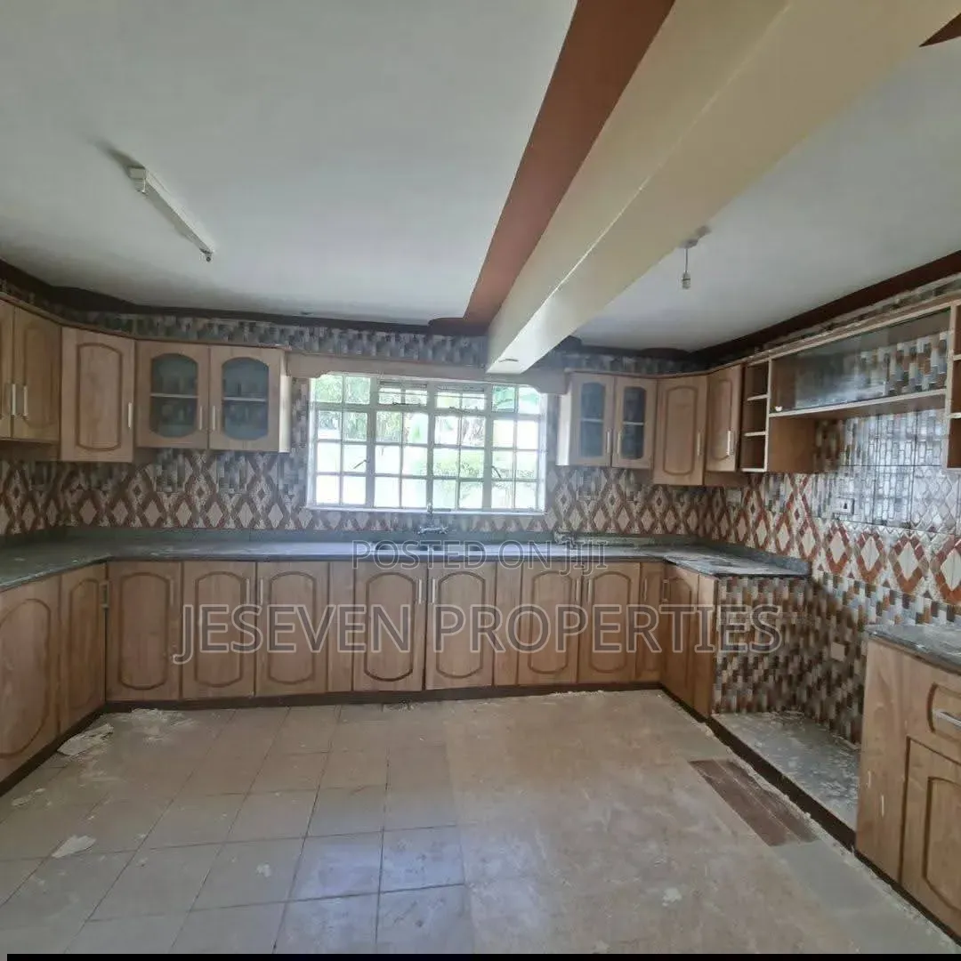 4bdrm Mansion in Syokimau, Gateway Mall Area for rent