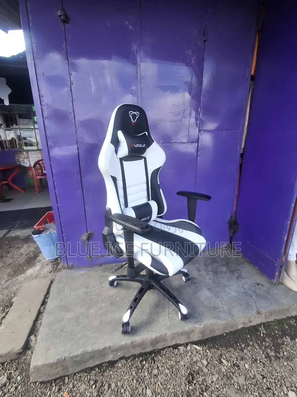 Ergonomic Gaming Table Recliner