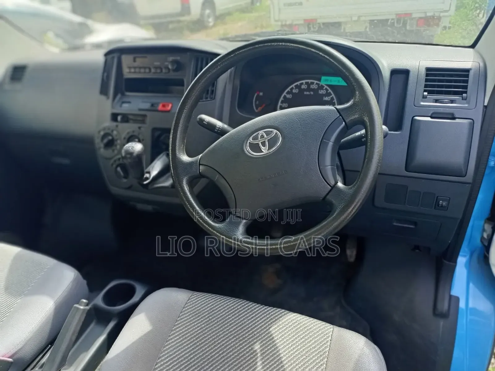 Toyota TownAce 2018 Blue