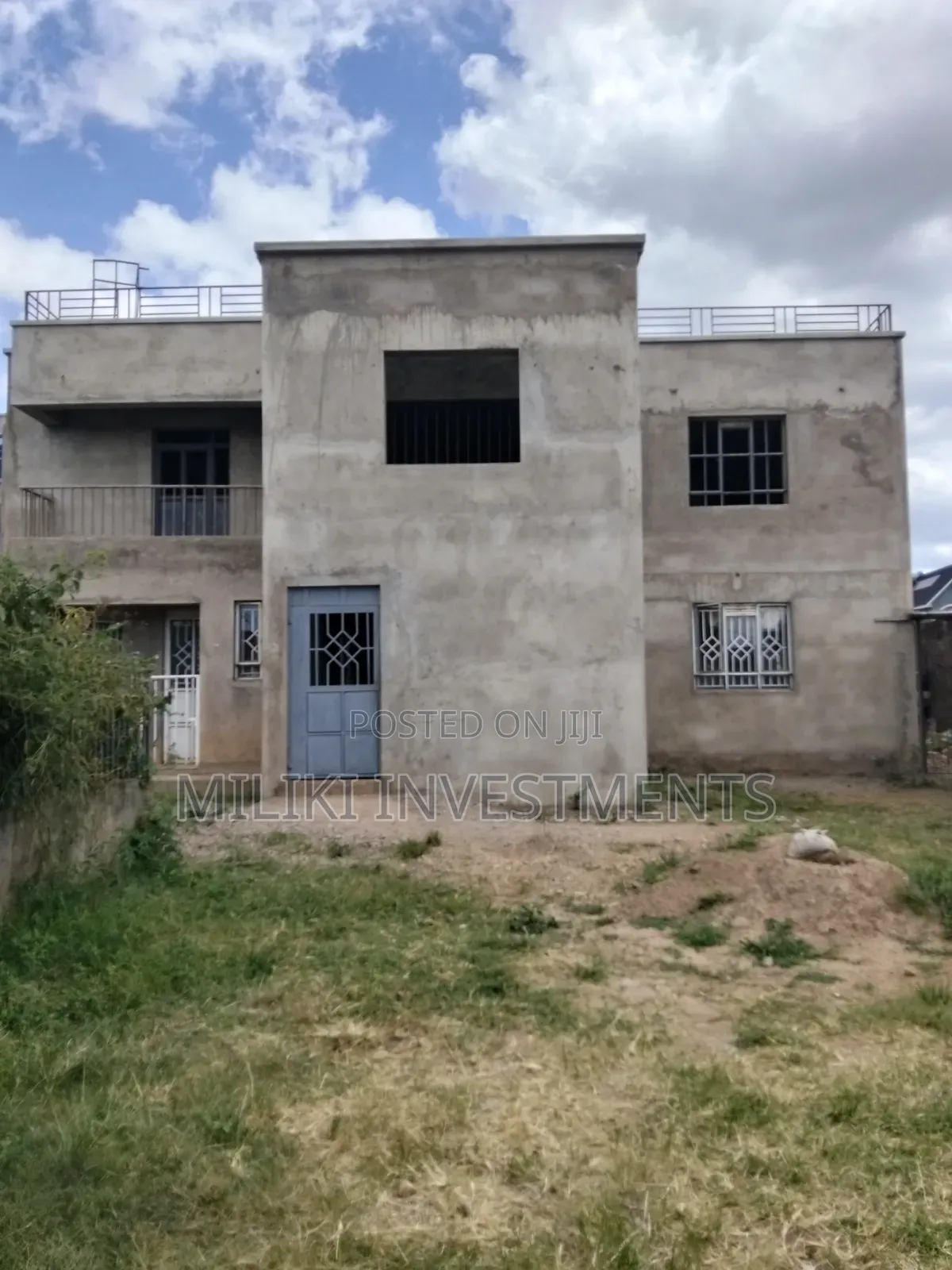 5bdrm Maisonette in Golfview, Bendor Estate for sale