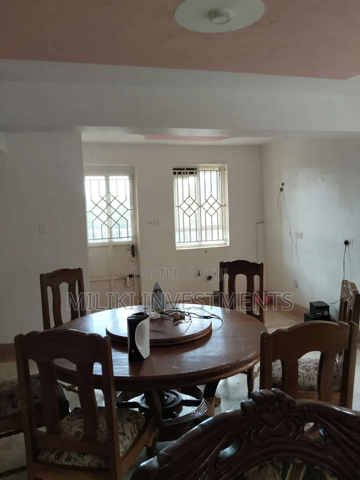 5bdrm Maisonette in Golfview, Bendor Estate for sale