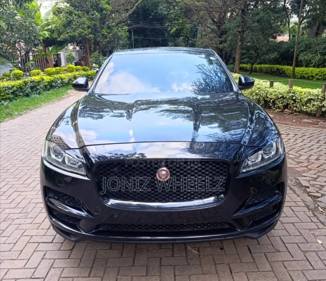 Jaguar F-Pace 20d R-Sport 2017 Black