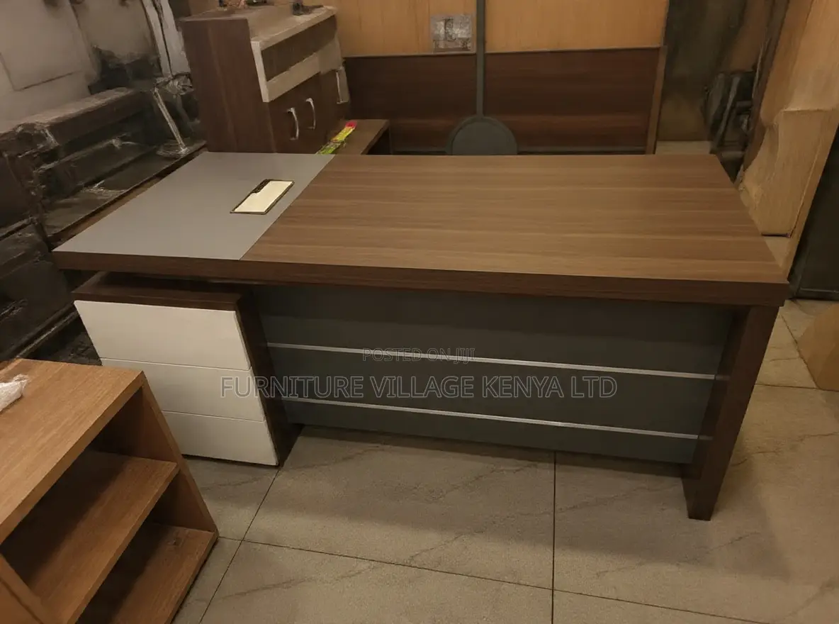 Director's L-Shaped Office Table