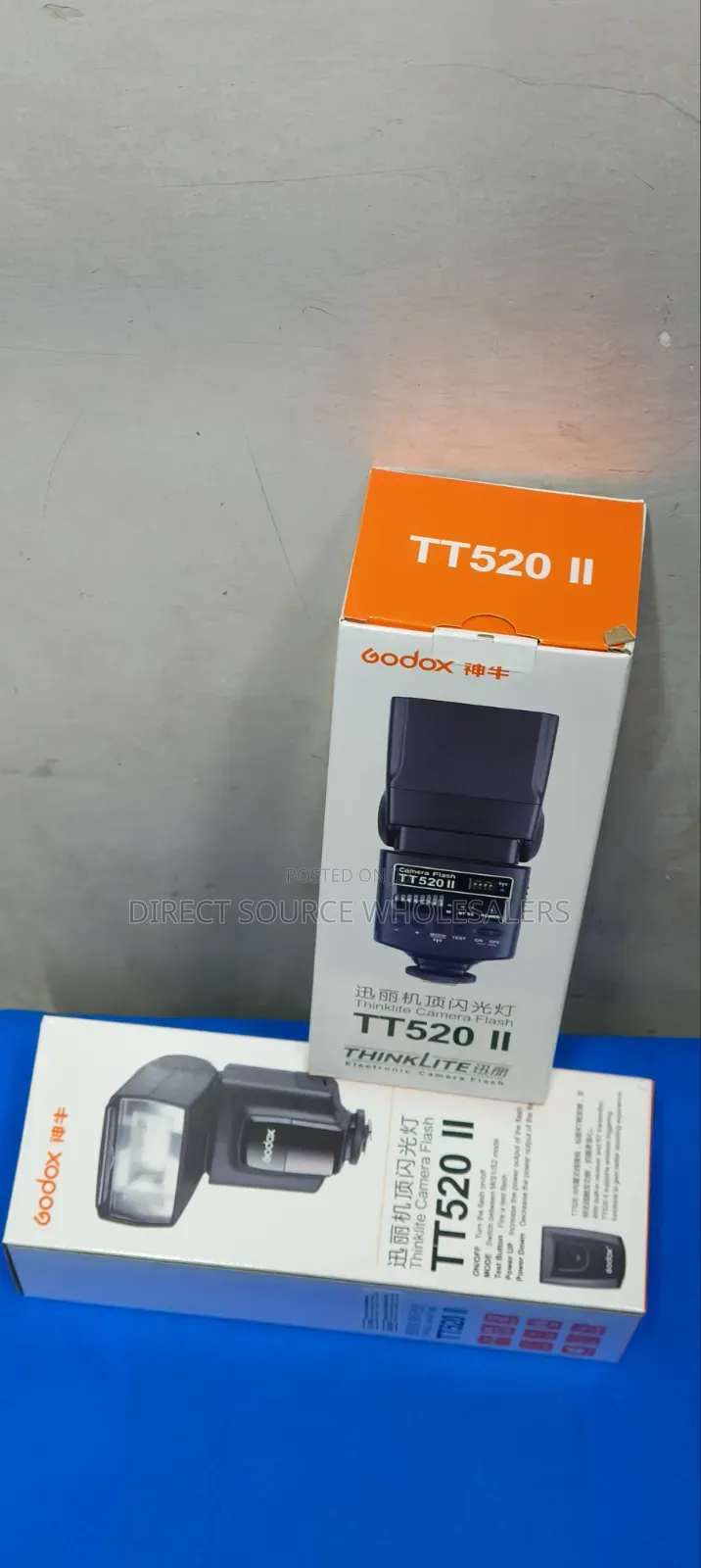 Godox Tt520 Compact Speedlight for Indoor Outdoor Shoots