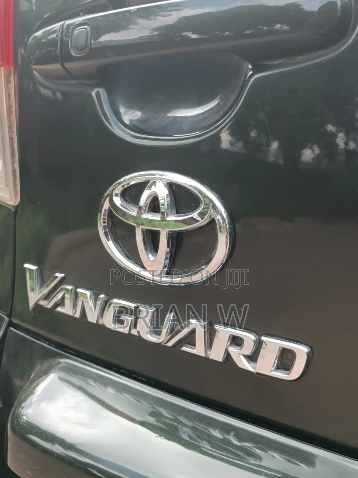 Toyota Vanguard 2011 Green
