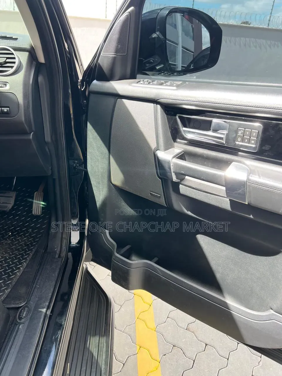Land Rover Discovery 2016 Gray