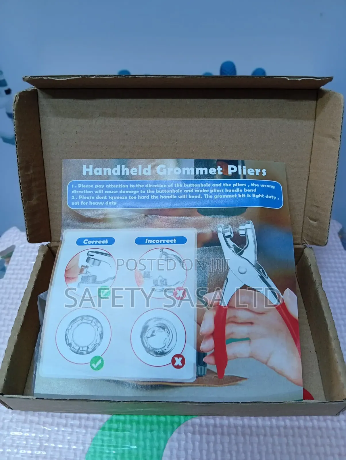 Handheld Grommet Pliers