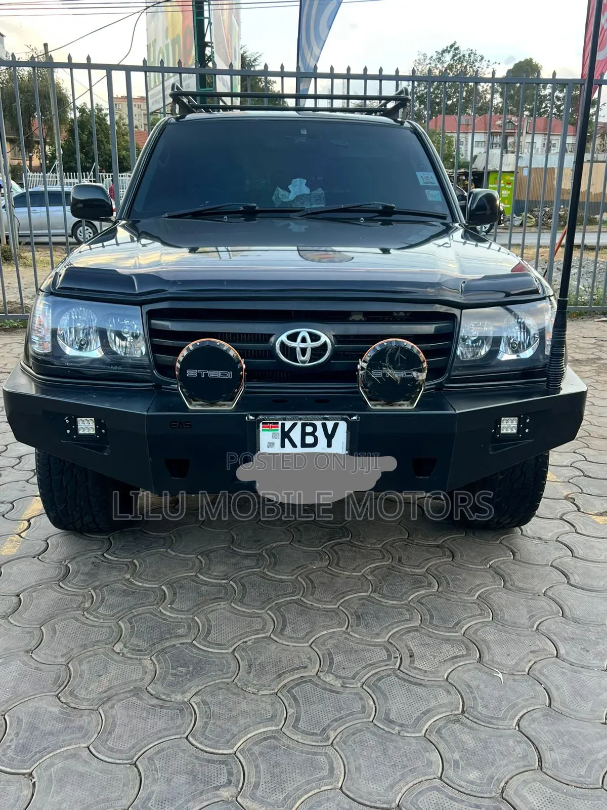 Toyota Land Cruiser 2006 Black