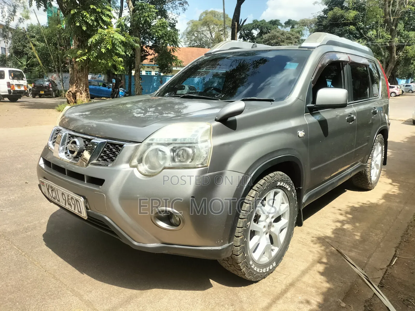 Nissan X-Trail 2012 Gray