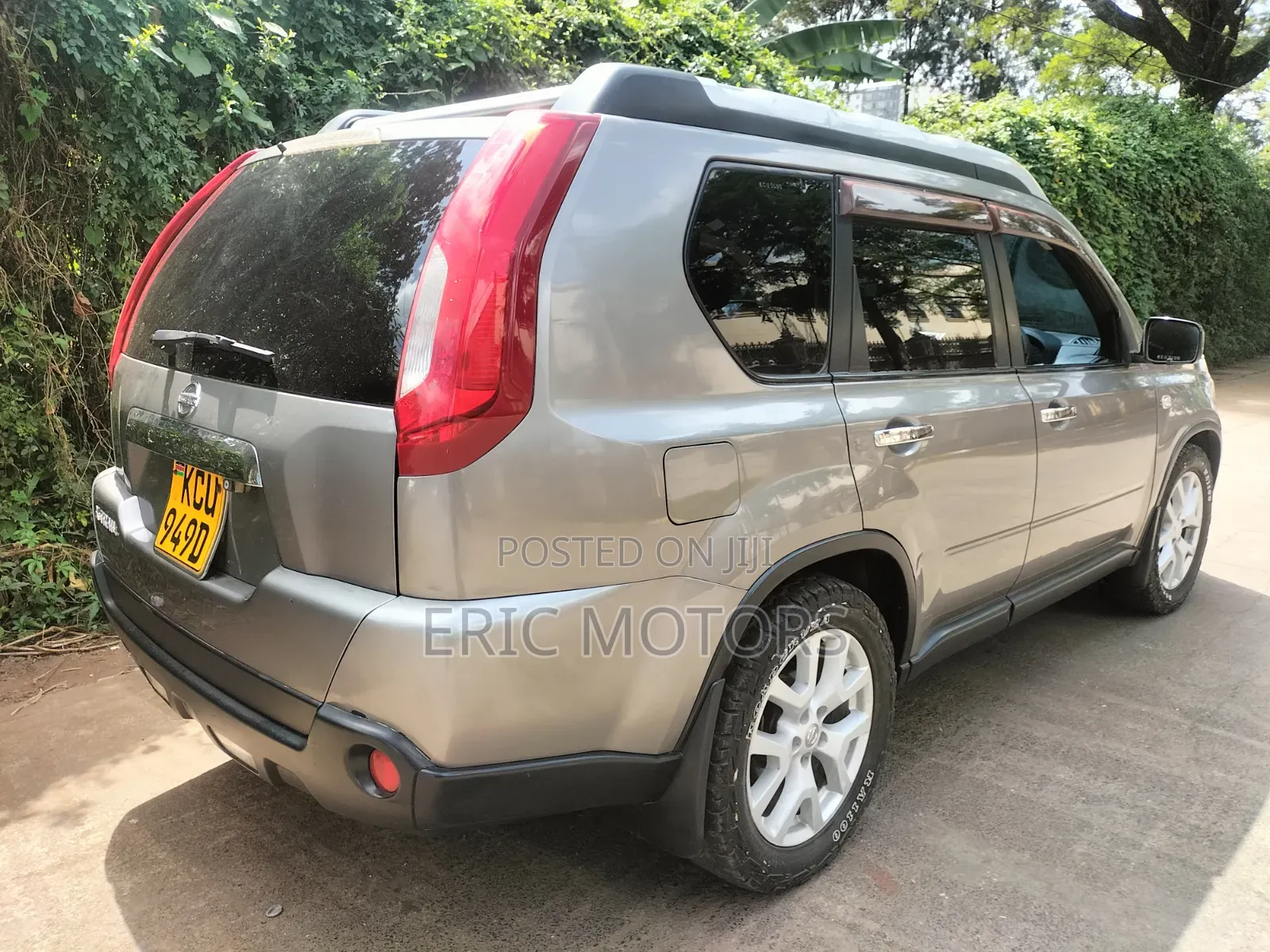 Nissan X-Trail 2012 Gray
