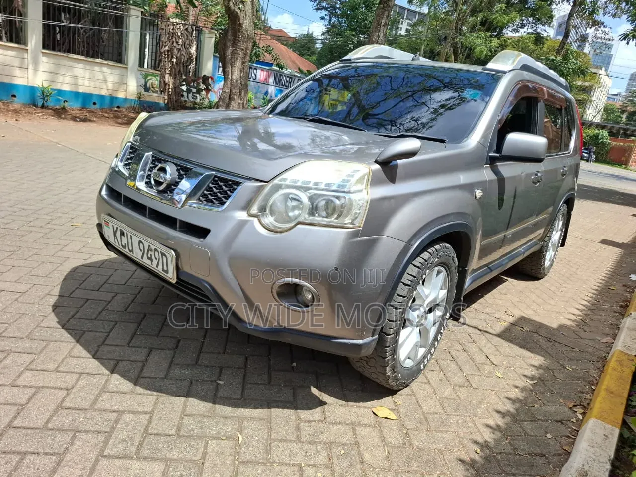 Nissan X-Trail 2012 Gray