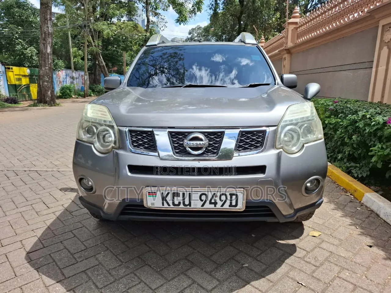 Nissan X-Trail 2012 Gray